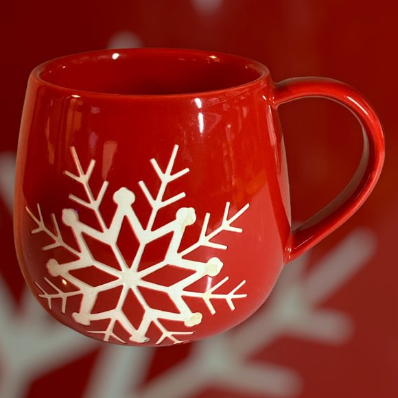 Knotts Merry Farm Etched Snowflake Red Christmas Ceramic Coffee Mug New - Picture 3 of 10